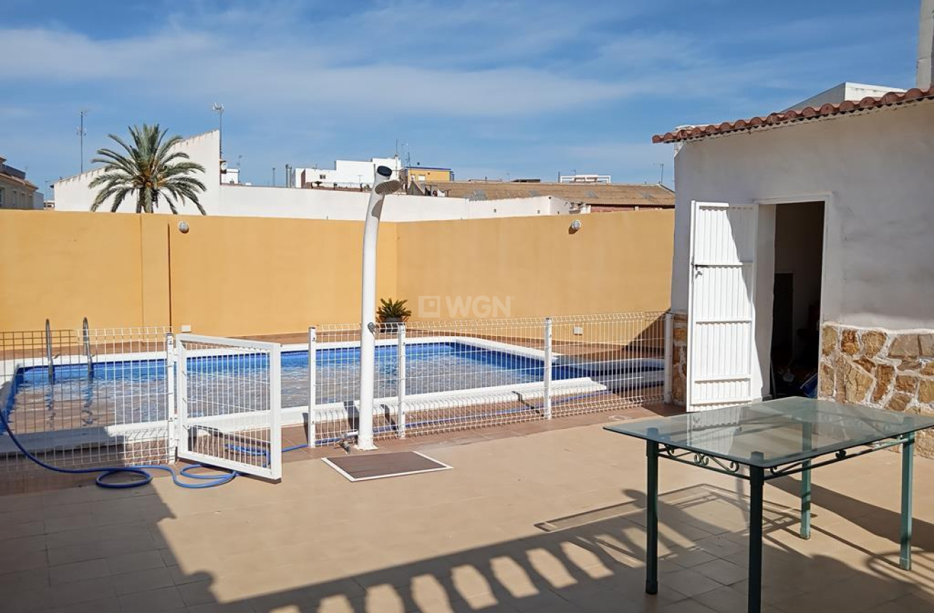 Odsprzedaż - Villa - Los Montesinos - PUEBLO CENTRO