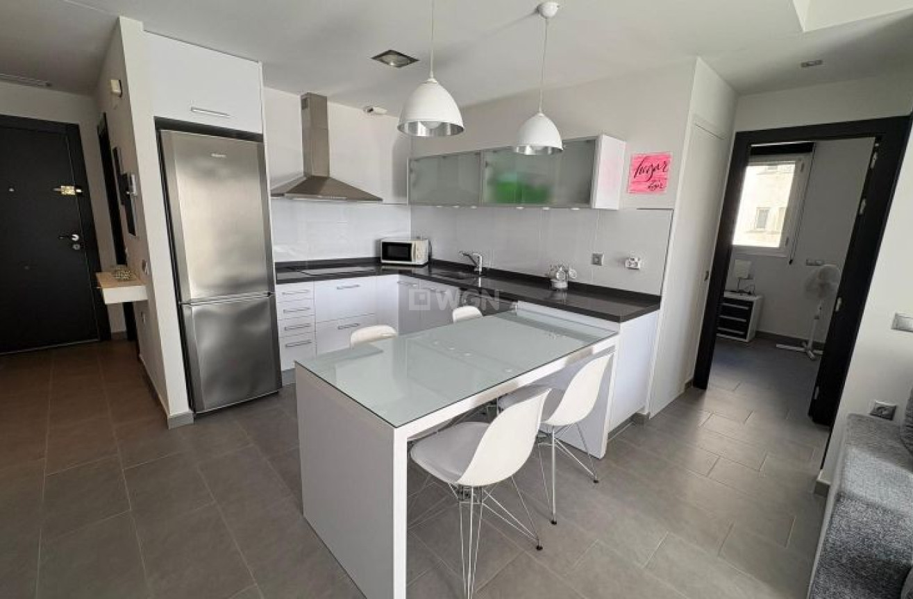 Odsprzedaż - Mieszkanie w bloku - Torrevieja - Costa Blanca