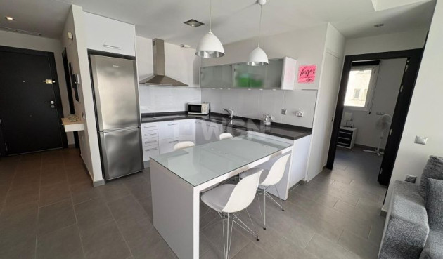 Odsprzedaż - Mieszkanie w bloku - Torrevieja - Costa Blanca