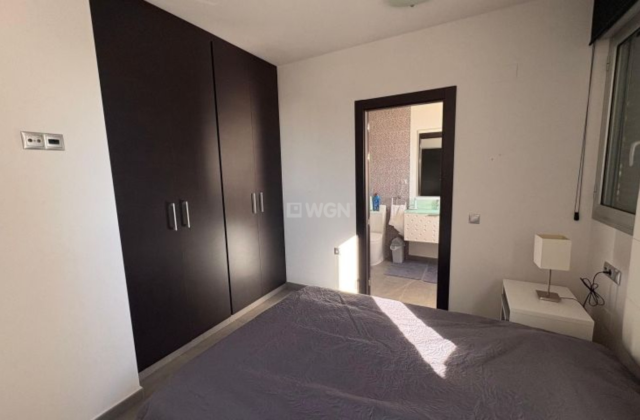 Odsprzedaż - Mieszkanie w bloku - Torrevieja - Costa Blanca