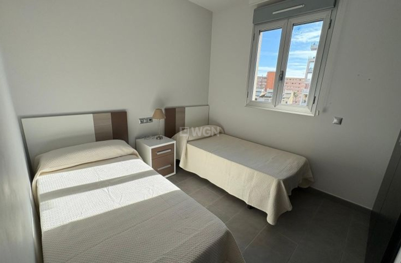 Odsprzedaż - Mieszkanie w bloku - Torrevieja - Costa Blanca