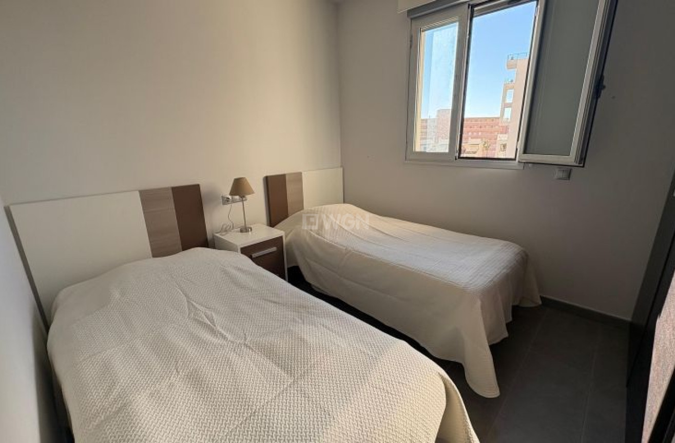 Odsprzedaż - Mieszkanie w bloku - Torrevieja - Costa Blanca