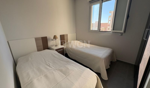 Odsprzedaż - Mieszkanie w bloku - Torrevieja - Costa Blanca