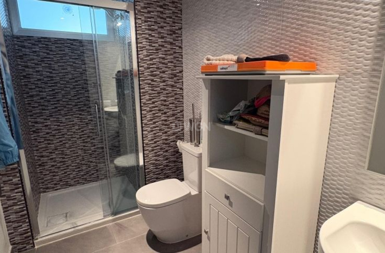Odsprzedaż - Mieszkanie w bloku - Torrevieja - Costa Blanca