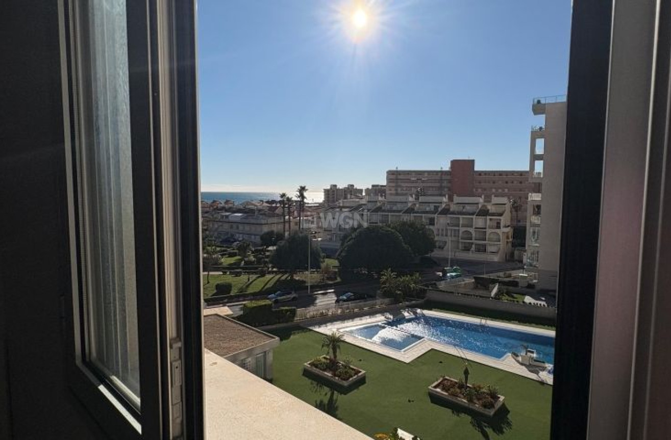 Odsprzedaż - Mieszkanie w bloku - Torrevieja - Costa Blanca