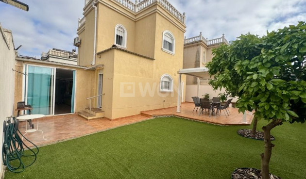 Odsprzedaż - Villa - Torrevieja - Costa Blanca