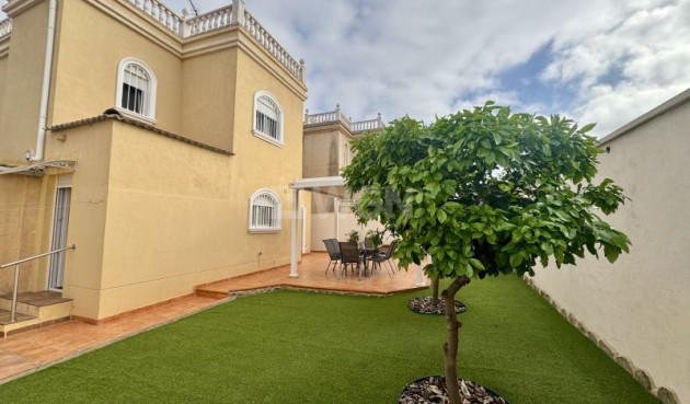 Odsprzedaż - Villa - Torrevieja - Costa Blanca