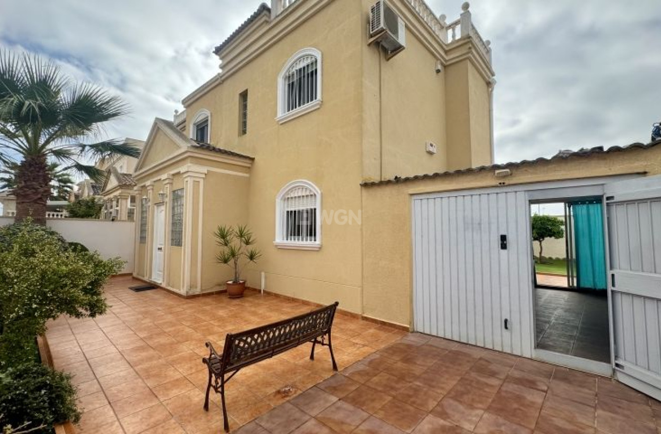 Odsprzedaż - Villa - Torrevieja - Costa Blanca