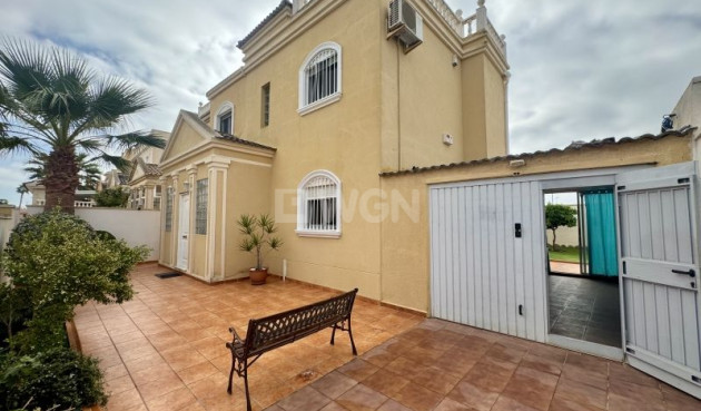 Odsprzedaż - Villa - Torrevieja - Costa Blanca