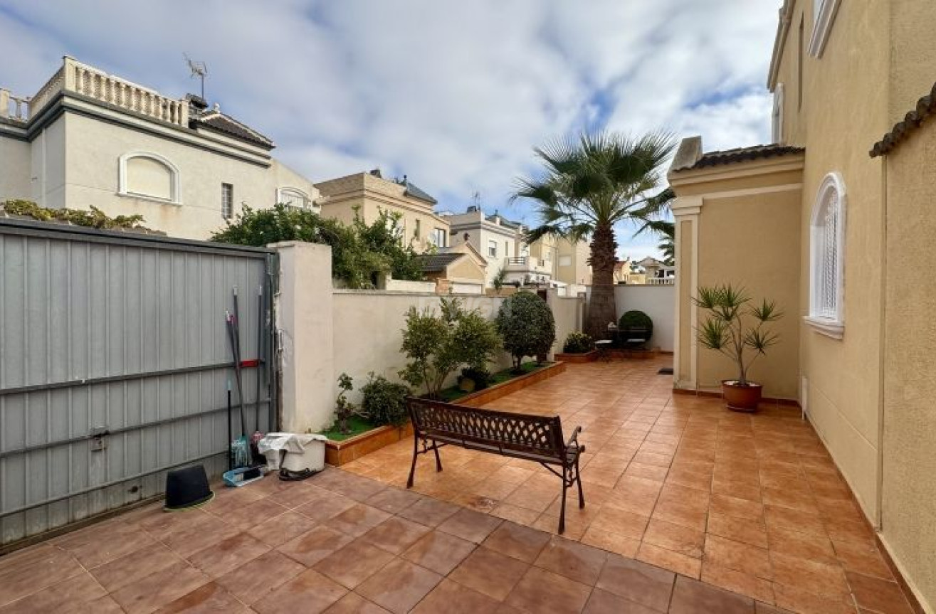 Odsprzedaż - Villa - Torrevieja - Costa Blanca