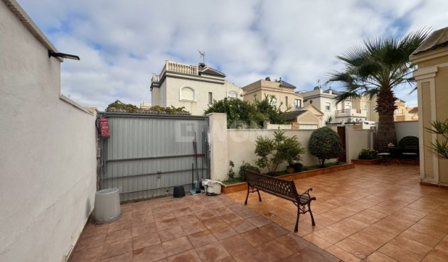 Odsprzedaż - Villa - Torrevieja - Costa Blanca