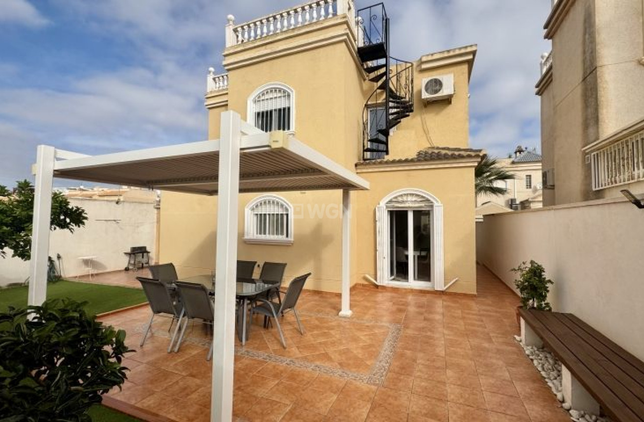 Odsprzedaż - Villa - Torrevieja - Costa Blanca
