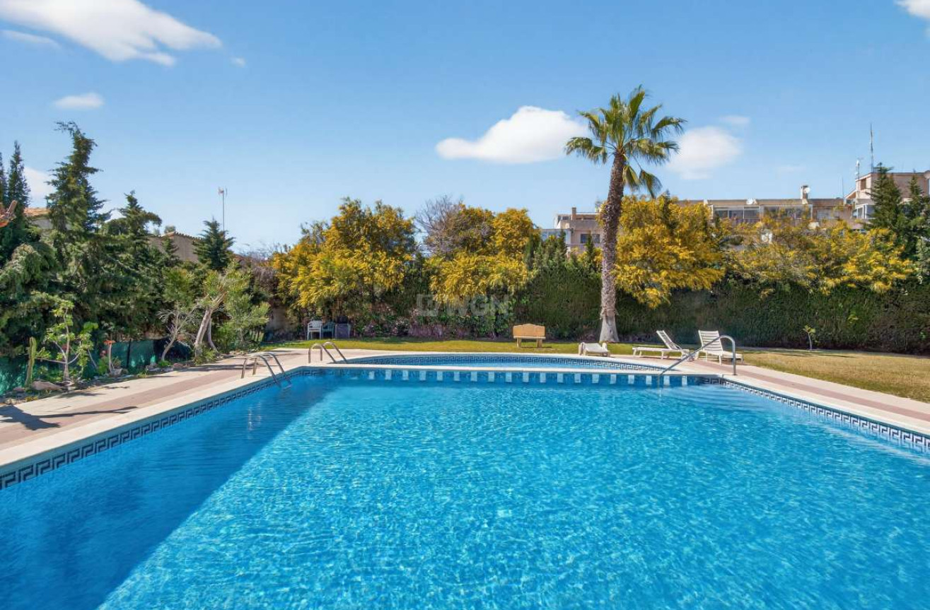 Odsprzedaż - Mieszkanie w bloku - Punta Prima - Costa Blanca