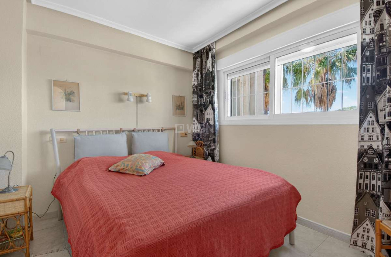 Odsprzedaż - Mieszkanie w bloku - Punta Prima - Costa Blanca