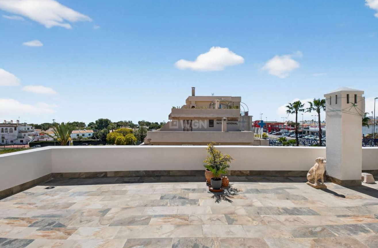 Odsprzedaż - Mieszkanie w bloku - Punta Prima - Costa Blanca