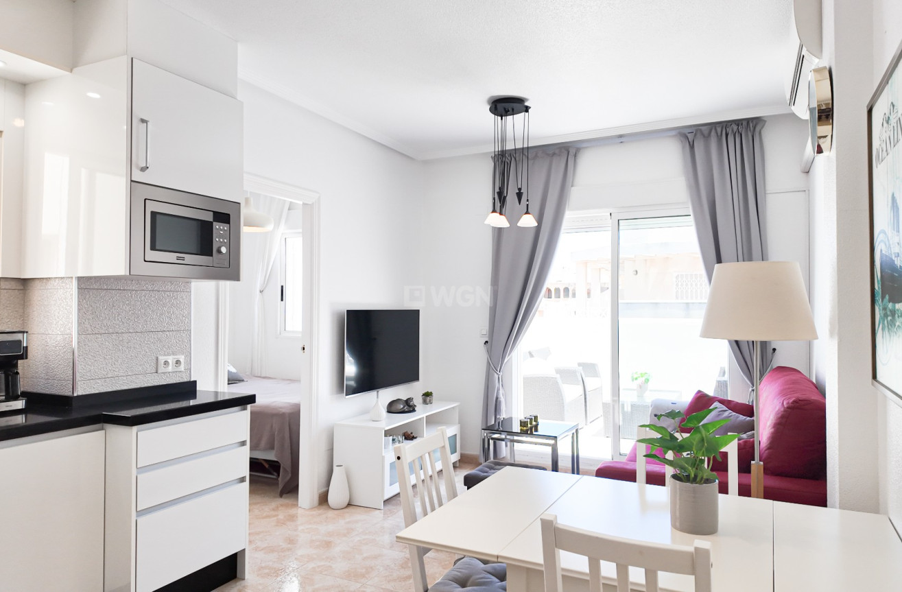 Odsprzedaż - Mieszkanie w bloku - Torrevieja - Costa Blanca