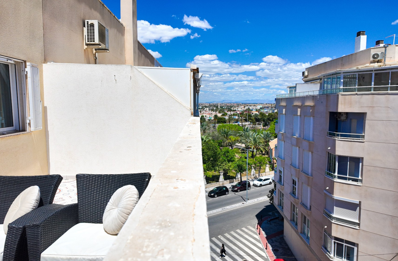 Odsprzedaż - Mieszkanie w bloku - Torrevieja - Costa Blanca