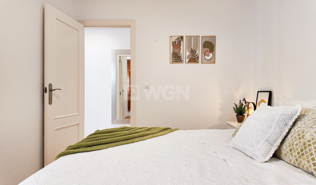 Odsprzedaż - Mieszkanie w bloku - Torrevieja - Costa Blanca