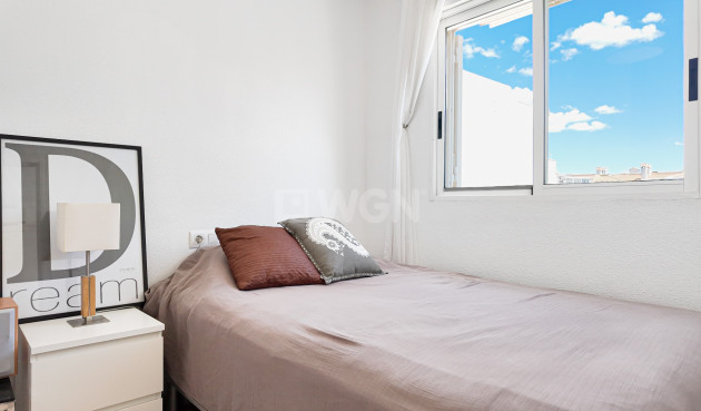 Odsprzedaż - Mieszkanie w bloku - Torrevieja - Costa Blanca