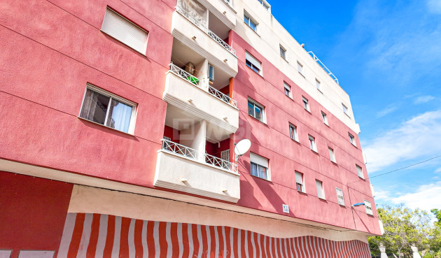 Odsprzedaż - Mieszkanie w bloku - Torrevieja - Costa Blanca