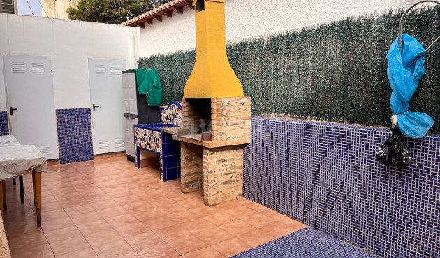 Odsprzedaż - Villa - Orihuela Costa - Punta Prima