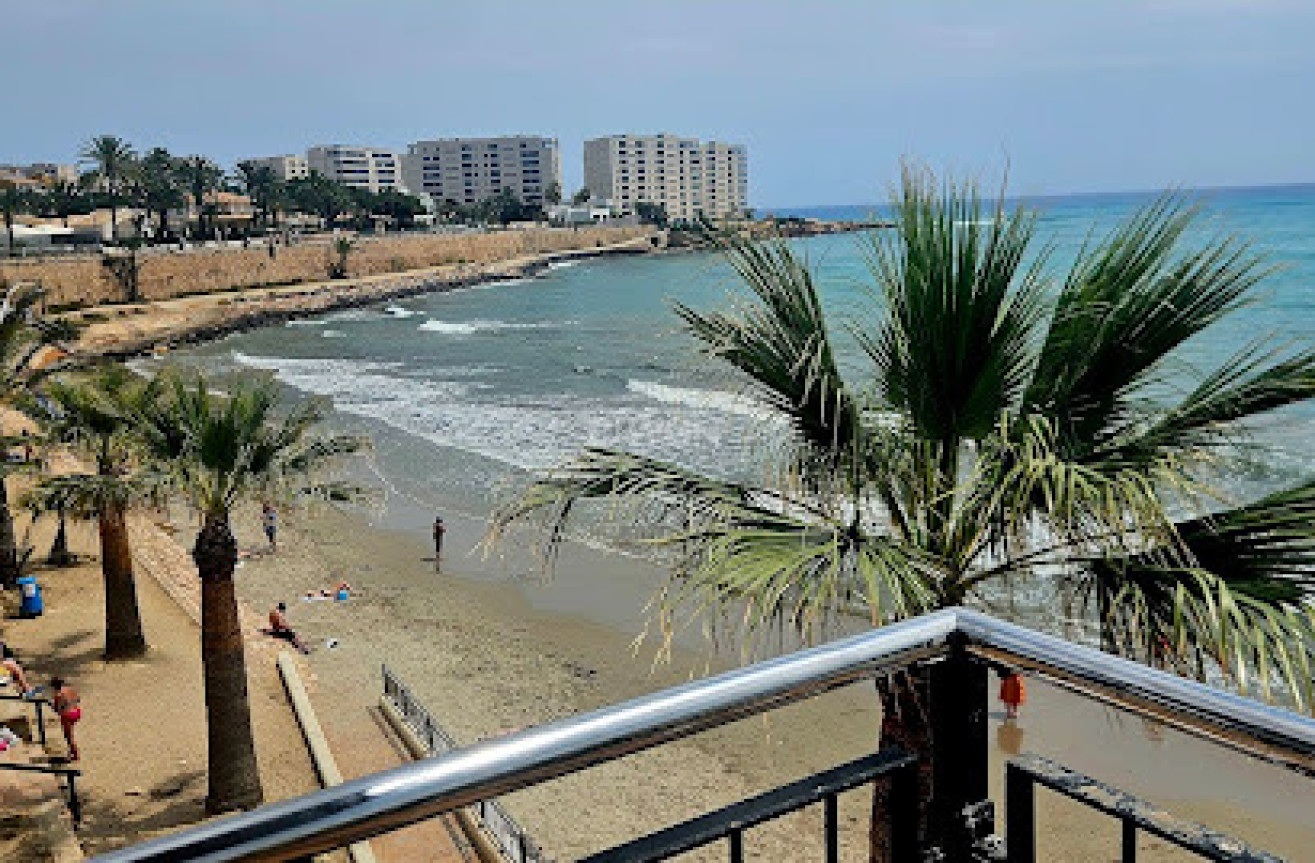 Odsprzedaż - Villa - Orihuela Costa - Punta Prima