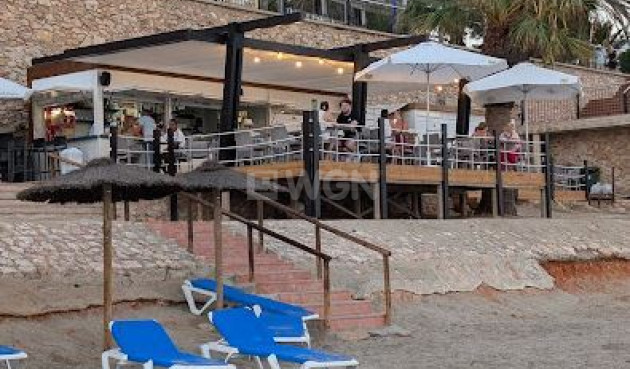 Odsprzedaż - Villa - Orihuela Costa - Punta Prima