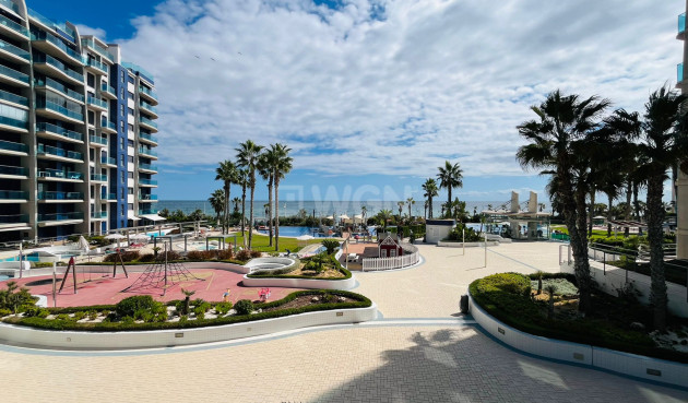 Odsprzedaż - Mieszkanie w bloku - Punta Prima - Costa Blanca