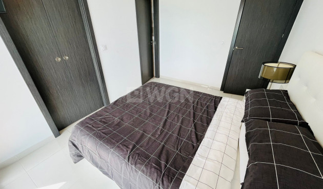 Odsprzedaż - Mieszkanie w bloku - Punta Prima - Costa Blanca