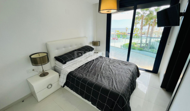Odsprzedaż - Mieszkanie w bloku - Punta Prima - Costa Blanca