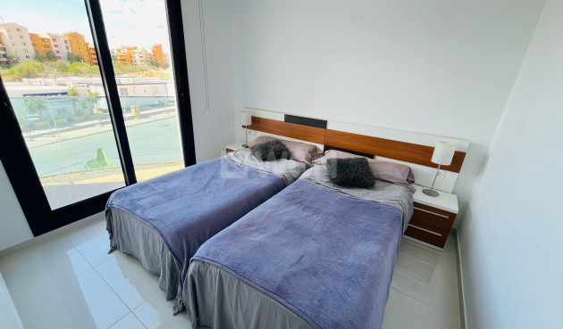 Odsprzedaż - Mieszkanie w bloku - Punta Prima - Costa Blanca