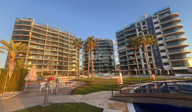 Odsprzedaż - Mieszkanie w bloku - Punta Prima - Costa Blanca