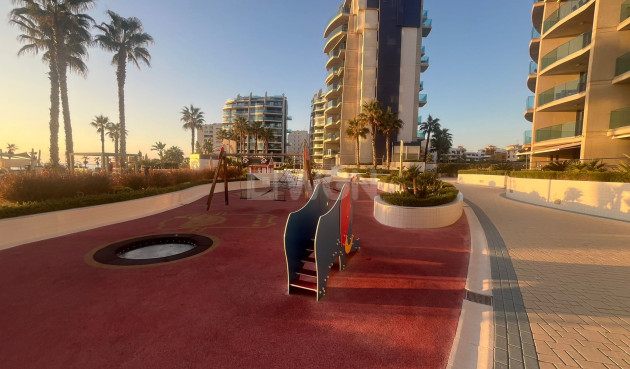 Odsprzedaż - Mieszkanie w bloku - Punta Prima - Costa Blanca