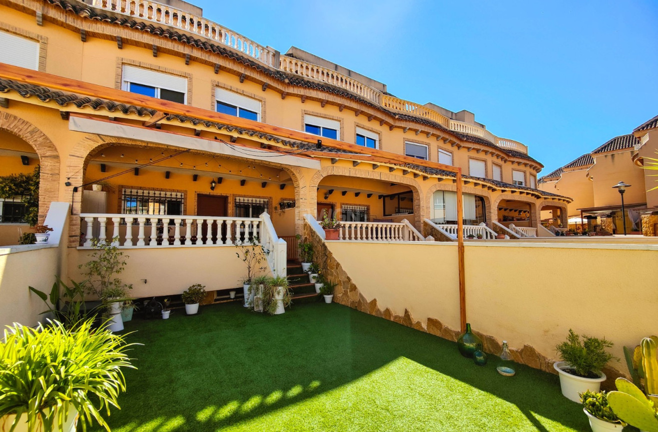 Odsprzedaż - Kamienica - Guardamar del Segura - Costa Blanca