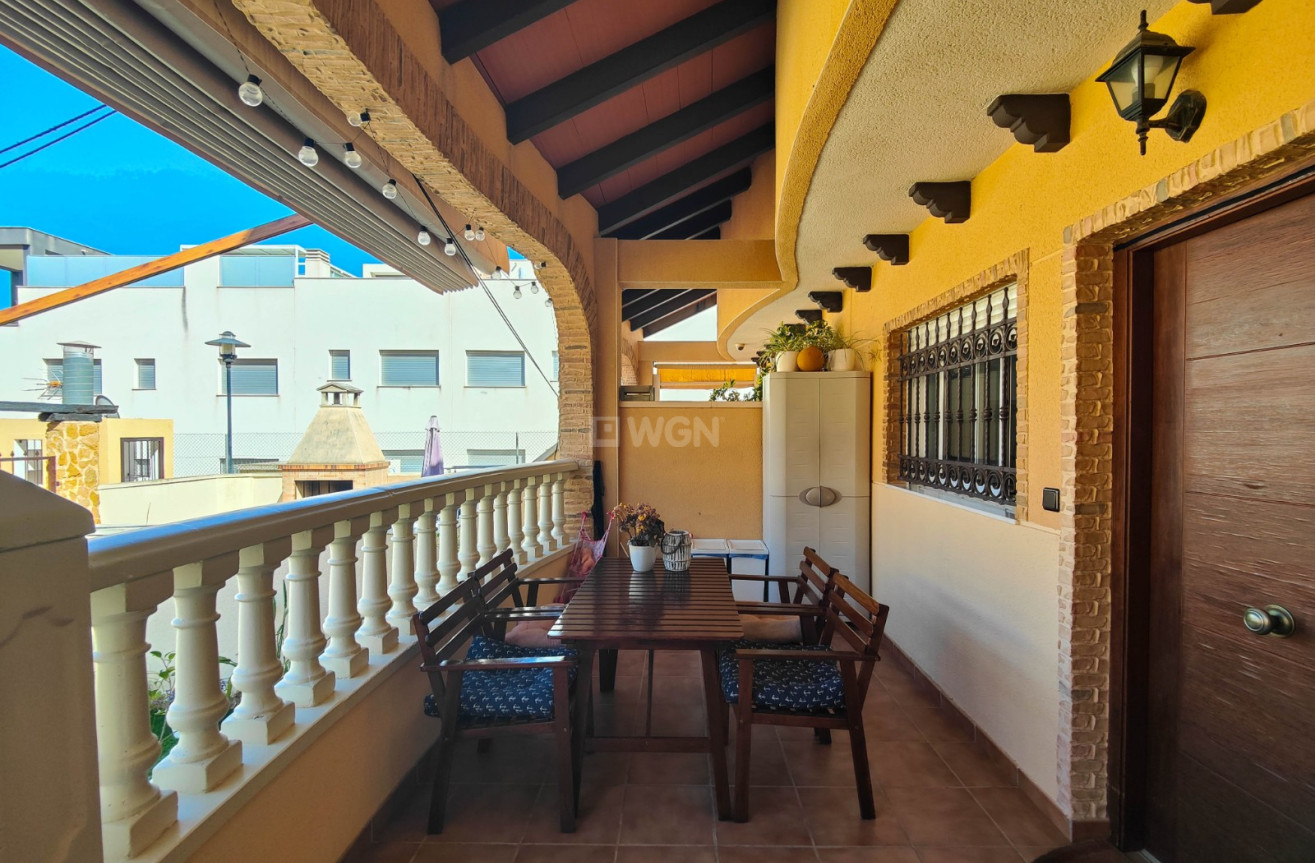 Odsprzedaż - Kamienica - Guardamar del Segura - Costa Blanca