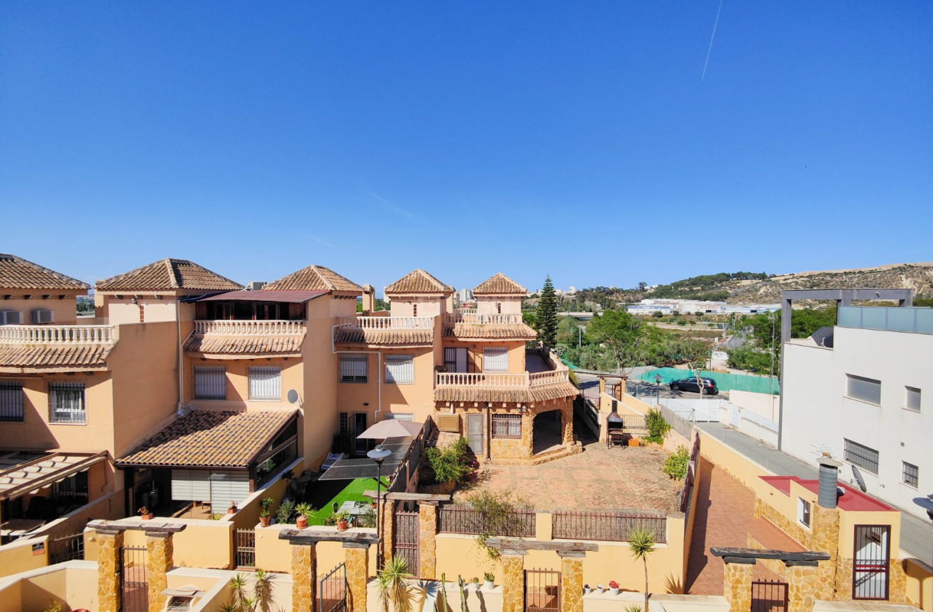 Odsprzedaż - Kamienica - Guardamar del Segura - Costa Blanca
