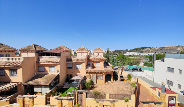 Odsprzedaż - Kamienica - Guardamar del Segura - Costa Blanca