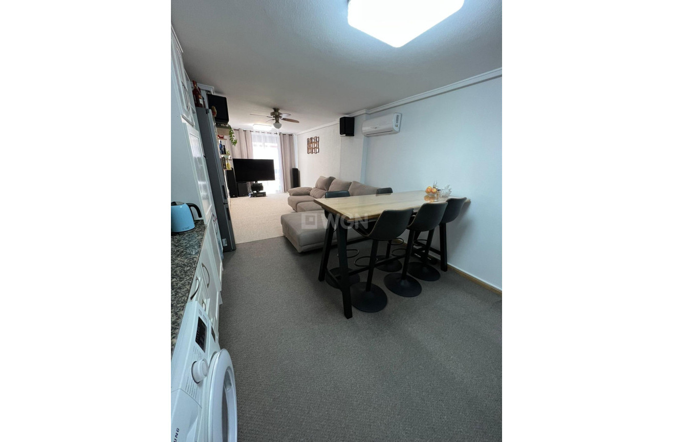 Odsprzedaż - Mieszkanie w bloku - Torrevieja - Centro