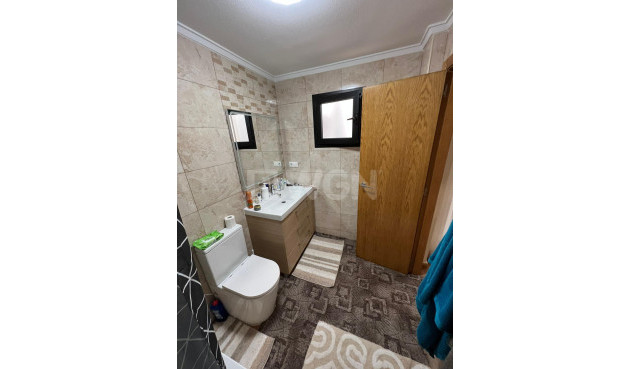Odsprzedaż - Mieszkanie w bloku - Torrevieja - Centro