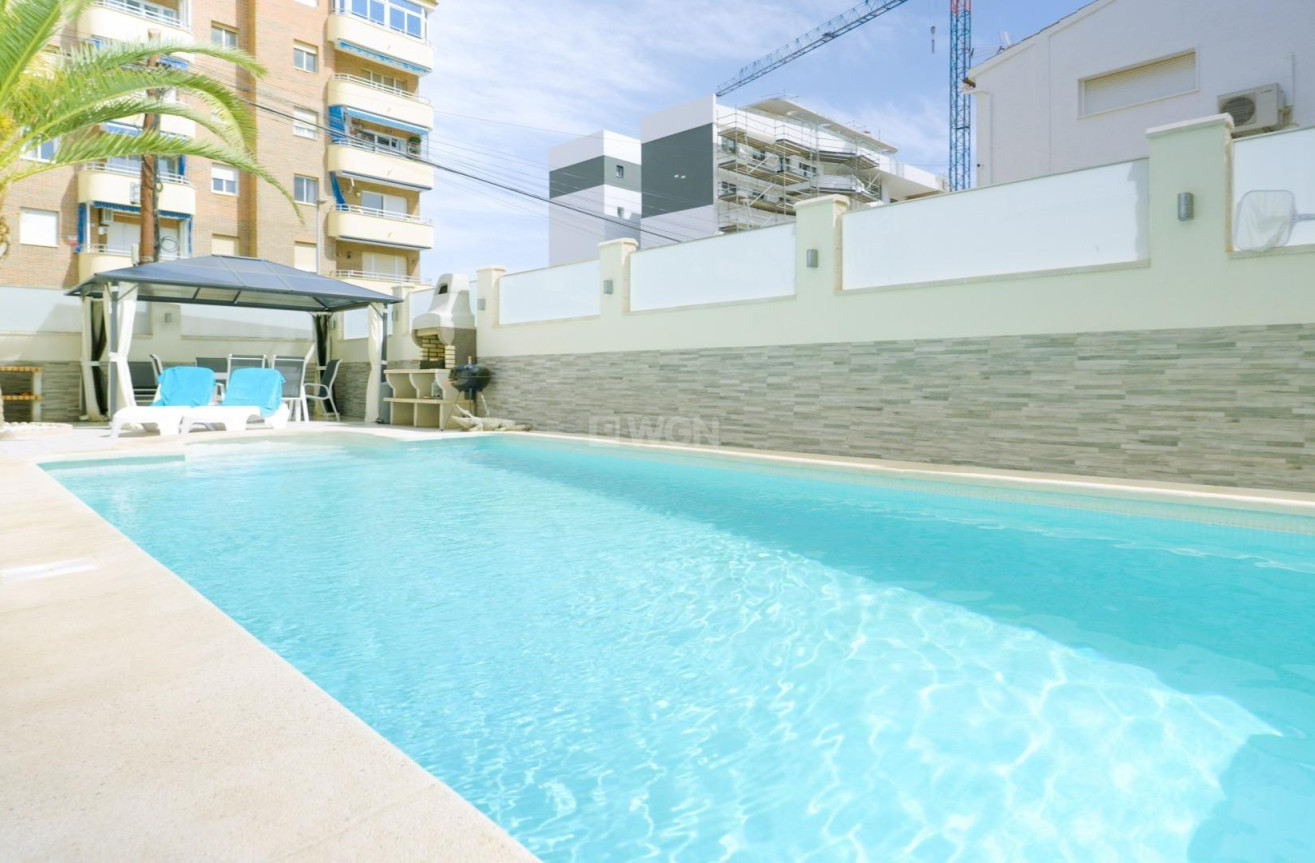 Odsprzedaż - Kamienica - Torrevieja - Punta Prima
