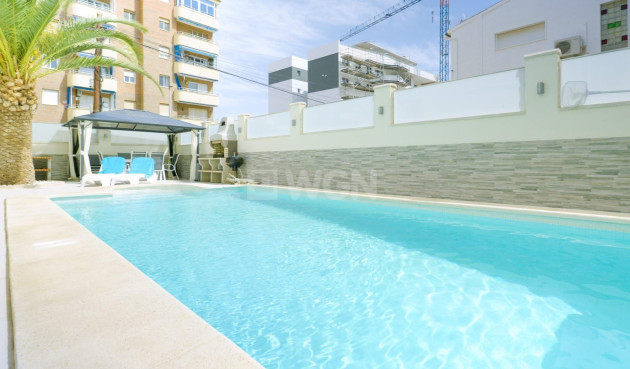 Odsprzedaż - Kamienica - Torrevieja - Punta Prima