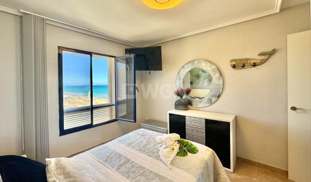 Odsprzedaż - Mieszkanie w bloku - Torrevieja - Torre La Mata