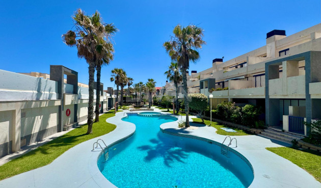 Odsprzedaż - Mieszkanie w bloku - Torrevieja - Torre La Mata