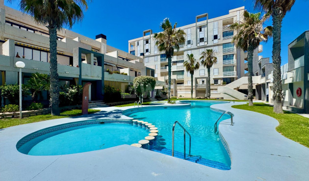 Odsprzedaż - Mieszkanie w bloku - Torrevieja - Torre La Mata