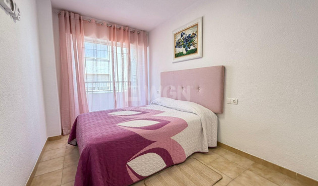 Odsprzedaż - Mieszkanie w bloku - Torrevieja - Centro