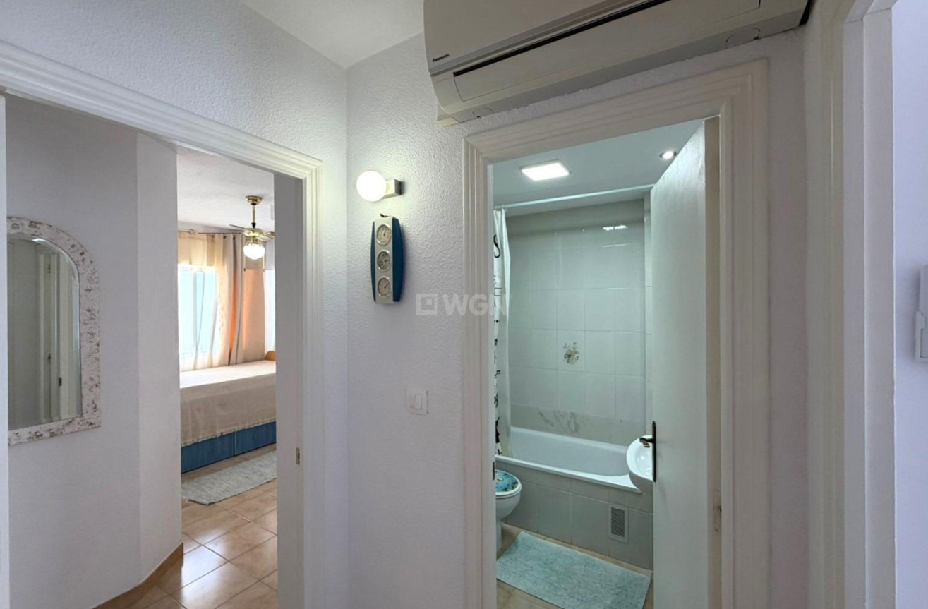 Odsprzedaż - Mieszkanie w bloku - Torrevieja - Centro