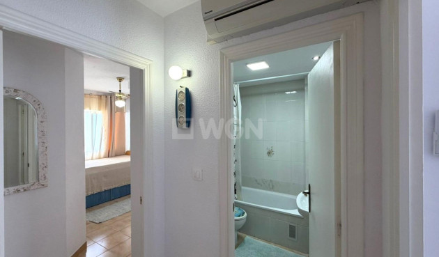 Odsprzedaż - Mieszkanie w bloku - Torrevieja - Centro