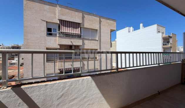 Odsprzedaż - Mieszkanie w bloku - Torrevieja - Centro