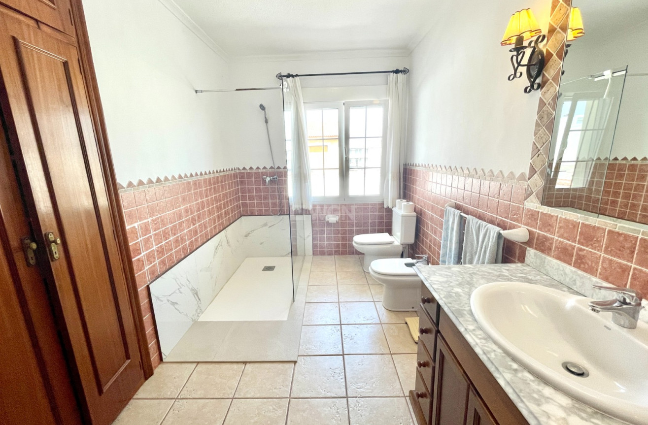 Odsprzedaż - Villa - Benijofar - Costa Blanca