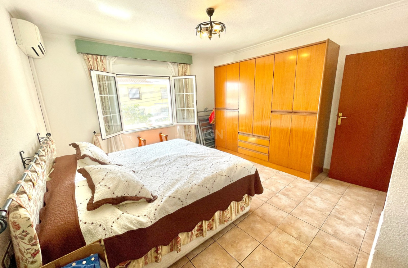 Odsprzedaż - Villa - Benijofar - Costa Blanca